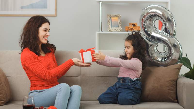 Lookwhatmomfound Give Aways